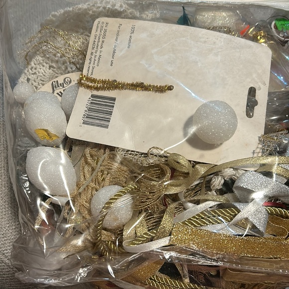 Mixed crafting items - Picture 9 of 11